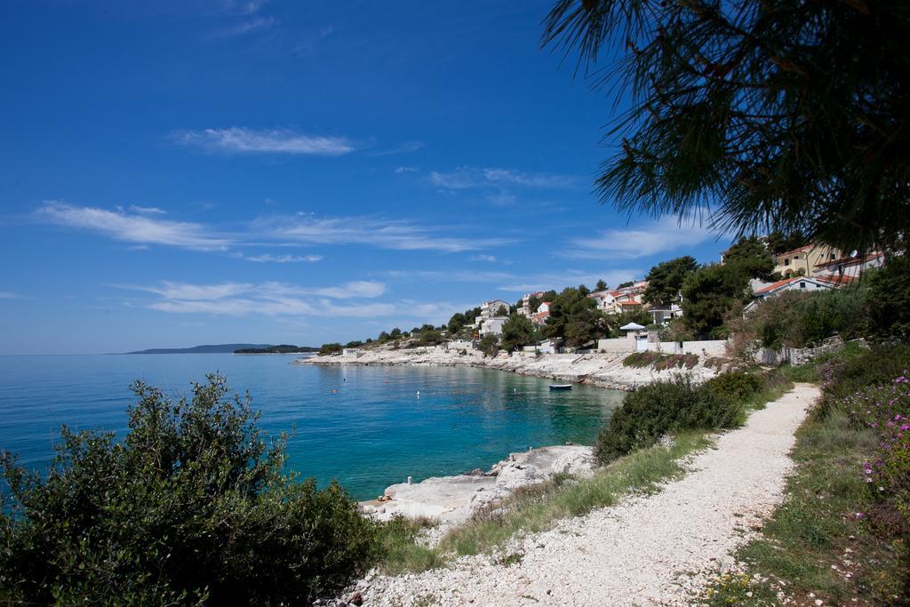 Apartments Medvid Trogir Exteriör bild