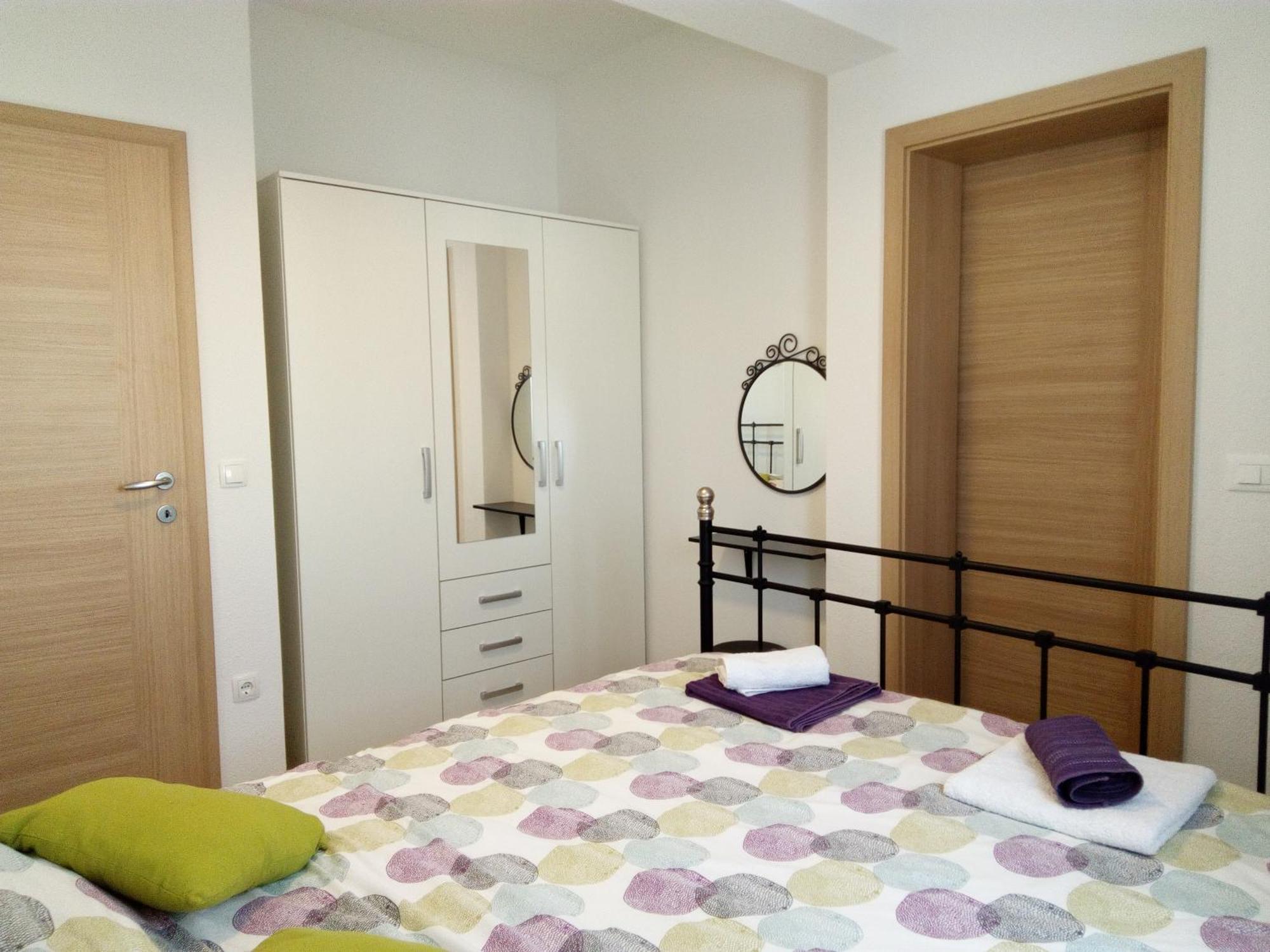 Apartments Medvid Trogir Exteriör bild