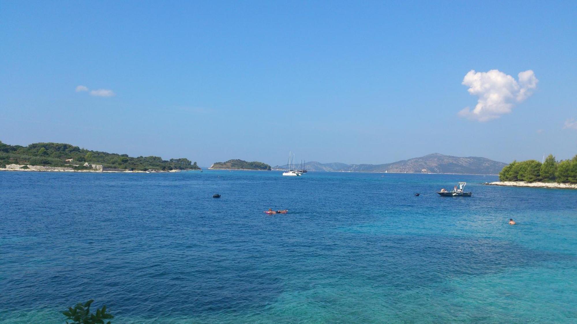 Apartments Medvid Trogir Rum bild