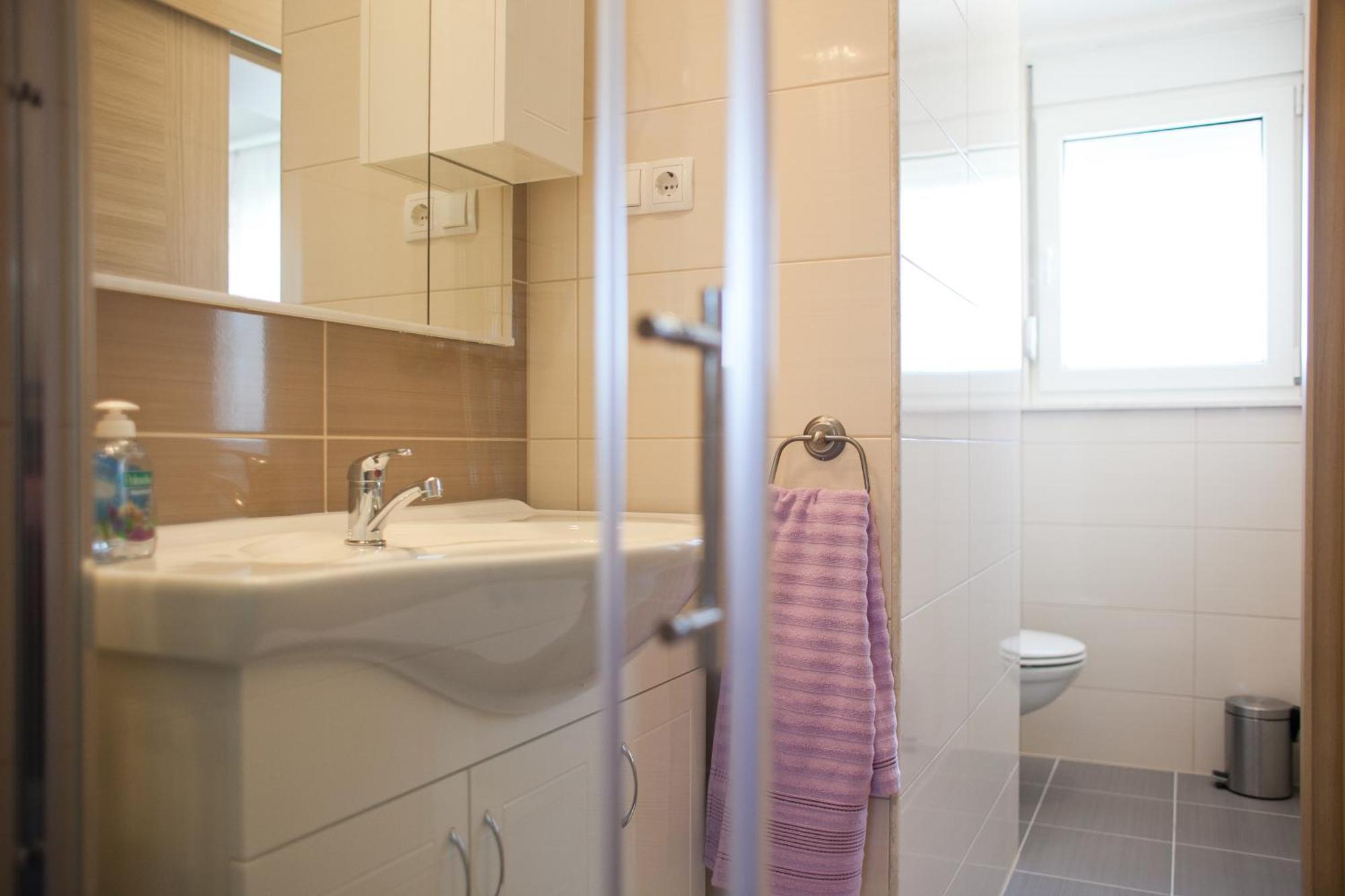 Apartments Medvid Trogir Rum bild