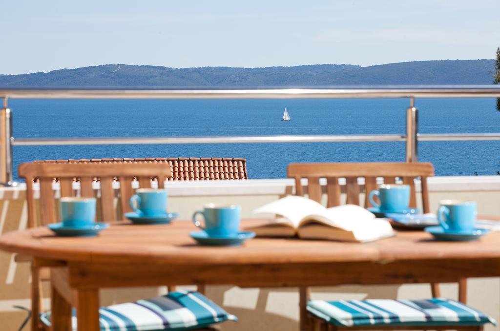Apartments Medvid Trogir Rum bild