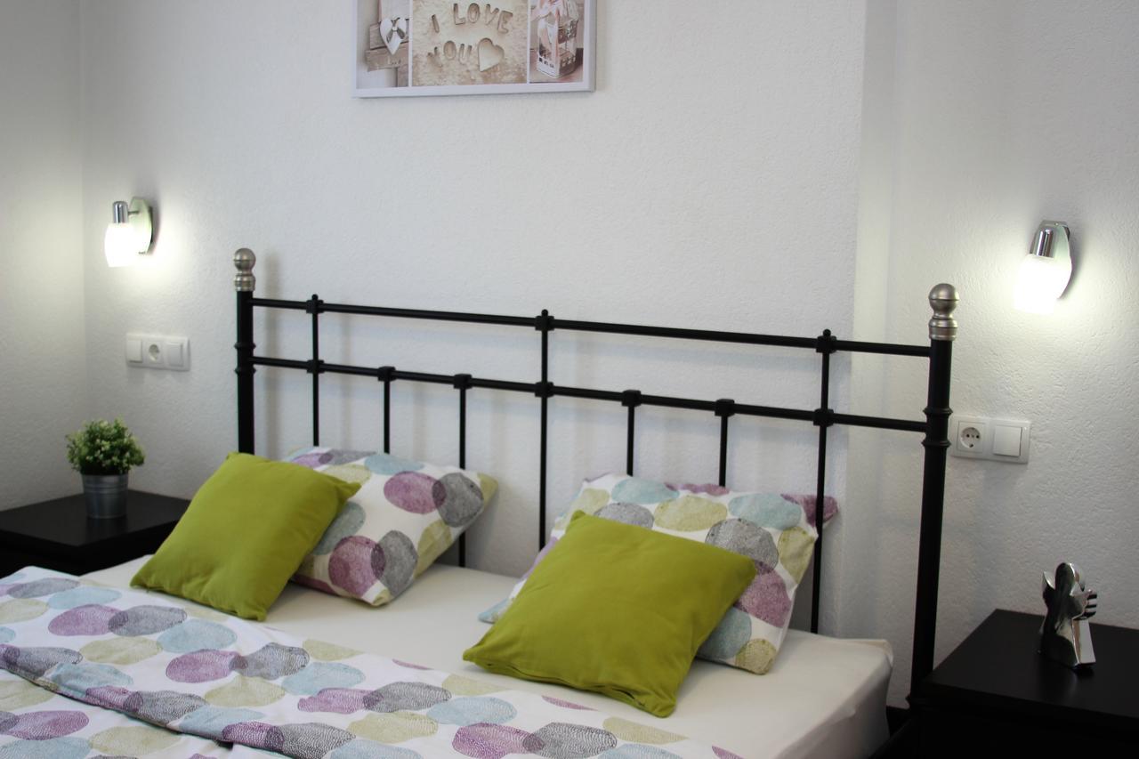 Apartments Medvid Trogir Exteriör bild